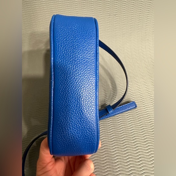 MICHAEL KORS BLUE CROSSBODY - Picture 2 of 11